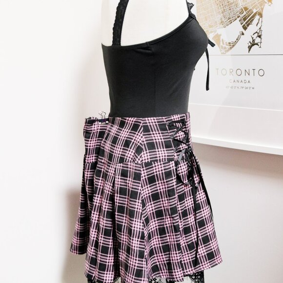 Pink & Black Plaid Pleated Skirt 🌸 HOT TOPIC - Picture 7 of 9